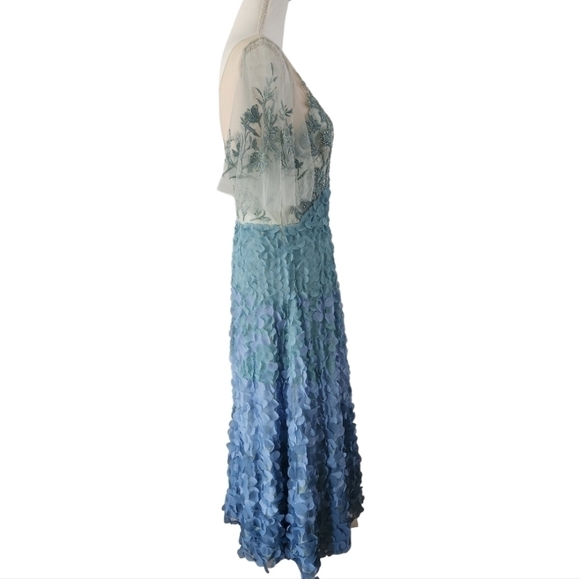 Theia NWT $1449 Odette Ombré Petal Dress Gown in Jade Blue Green Teal size 6 - Picture 6 of 16